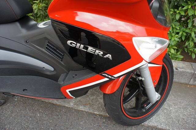 ジレラランナーST200のエンブレムが良いです