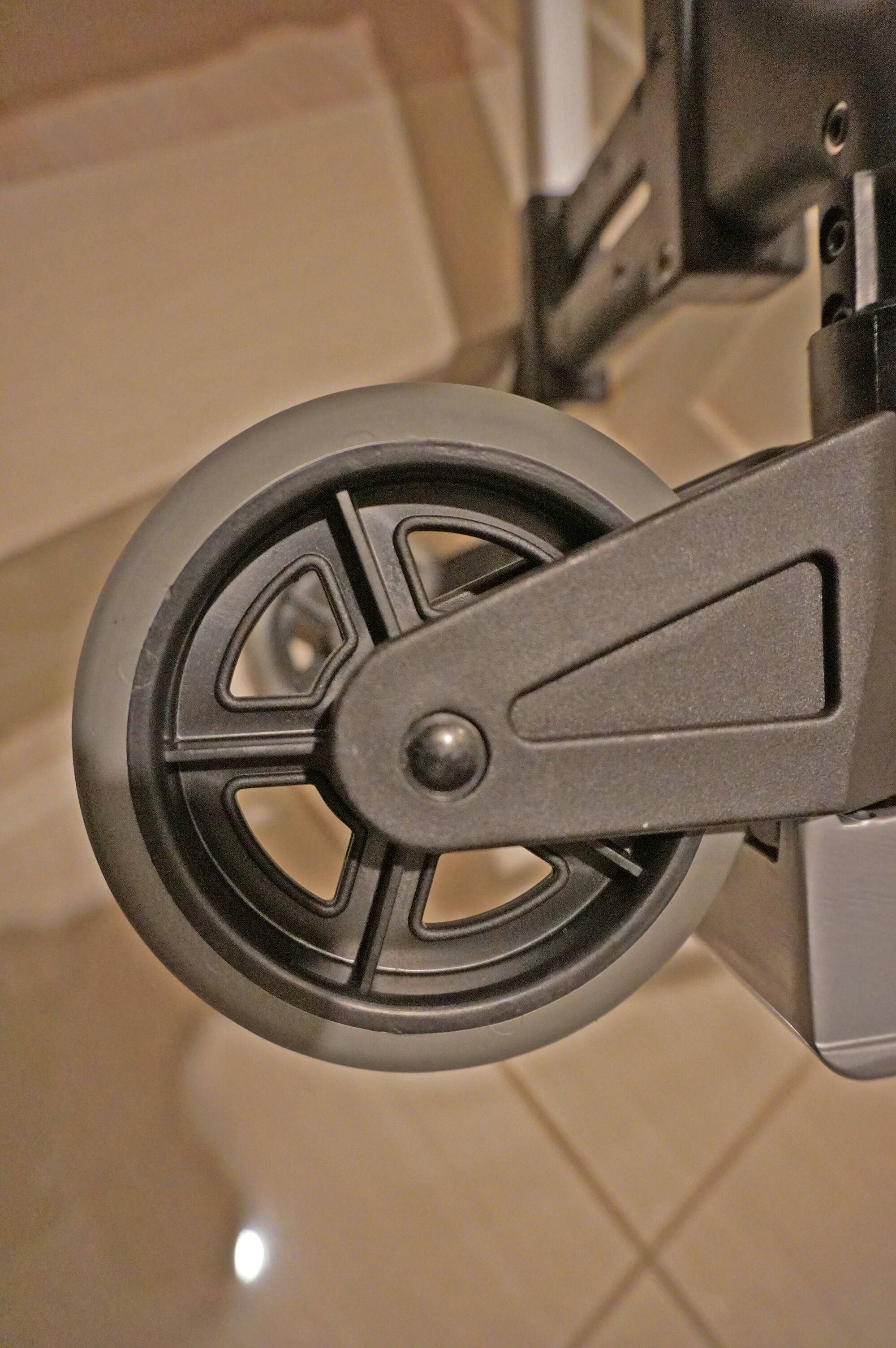 MAGNA CART(マグナカート)のタイヤ部分